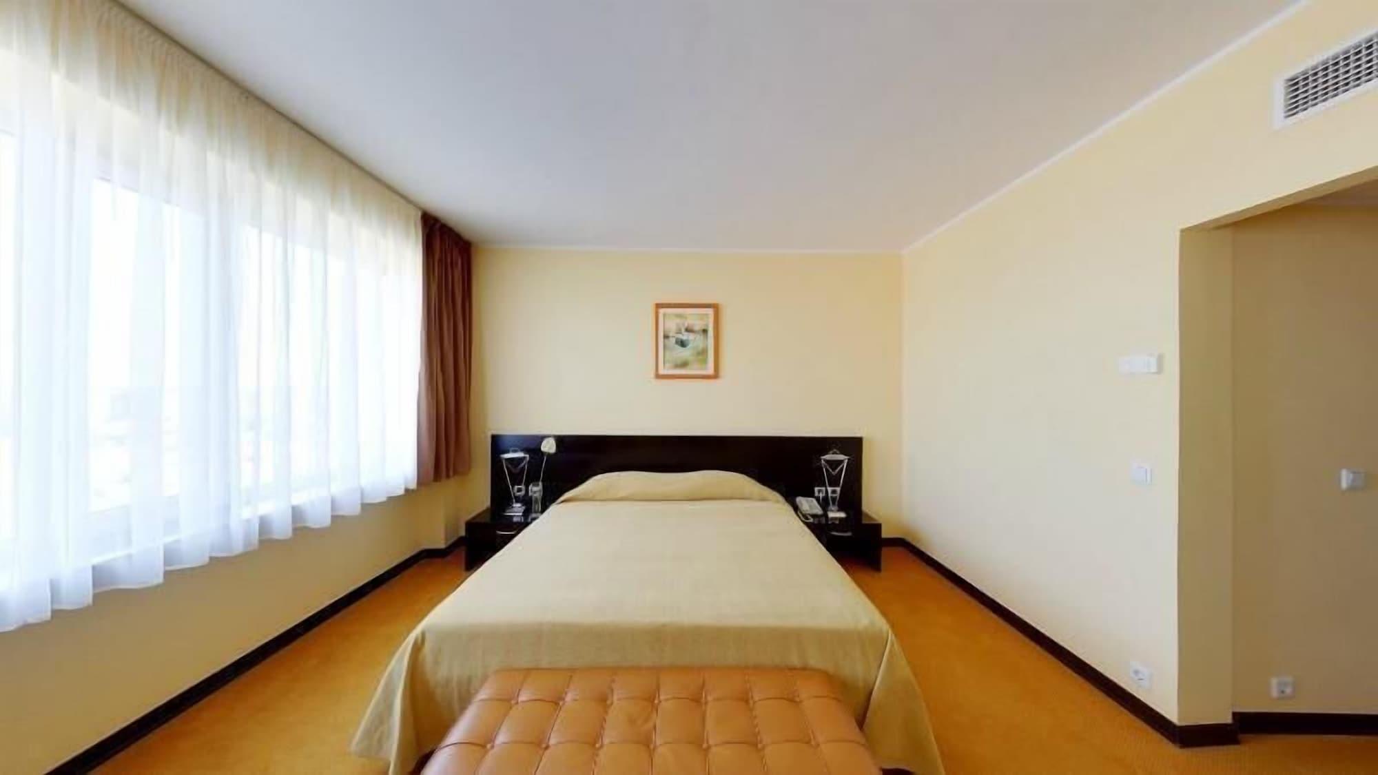 Hotel Continental Timisoara Bagian luar foto