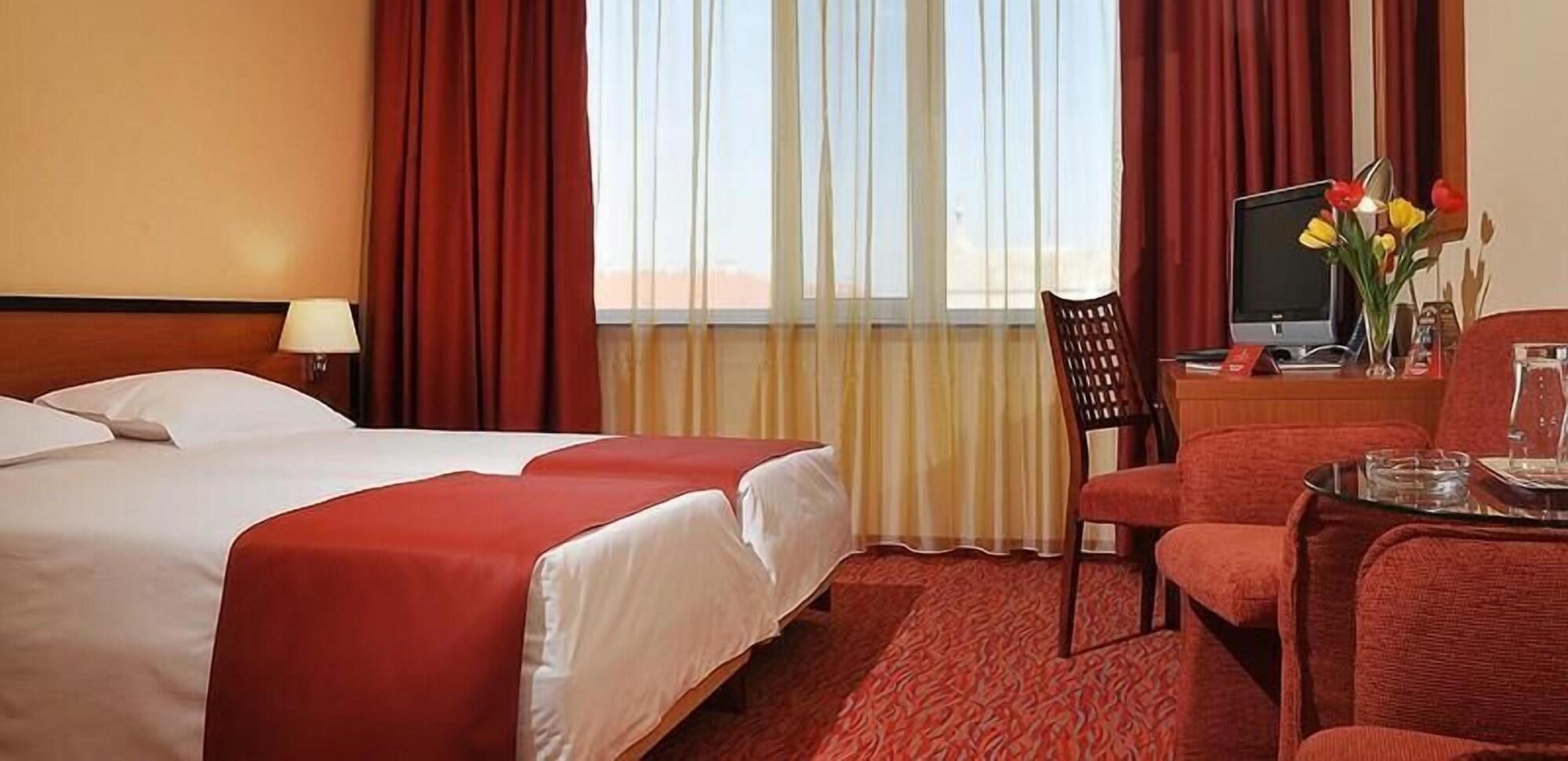 Hotel Continental Timisoara Bagian luar foto